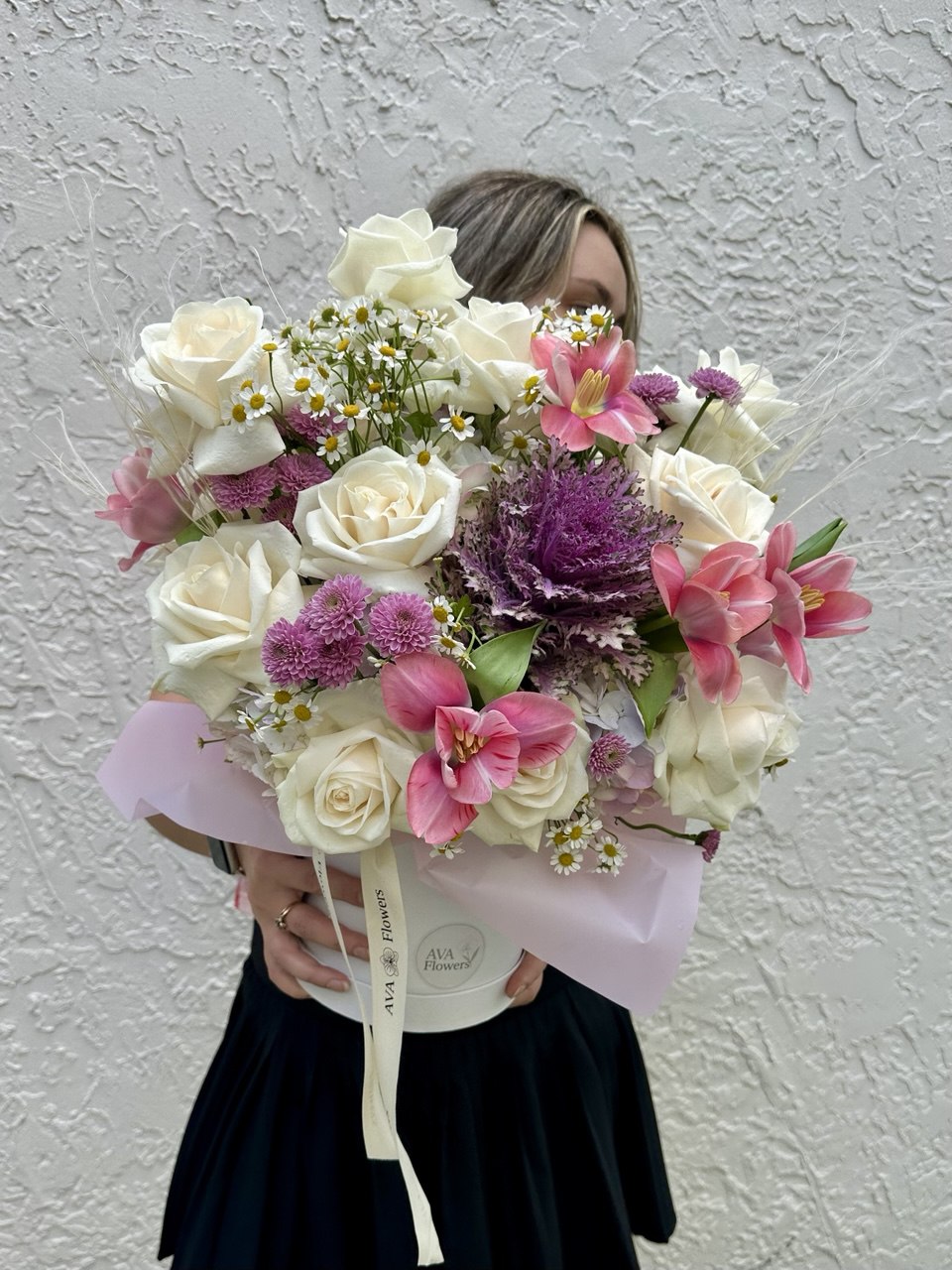 Flower arrangement "Nathalie Hatbox"